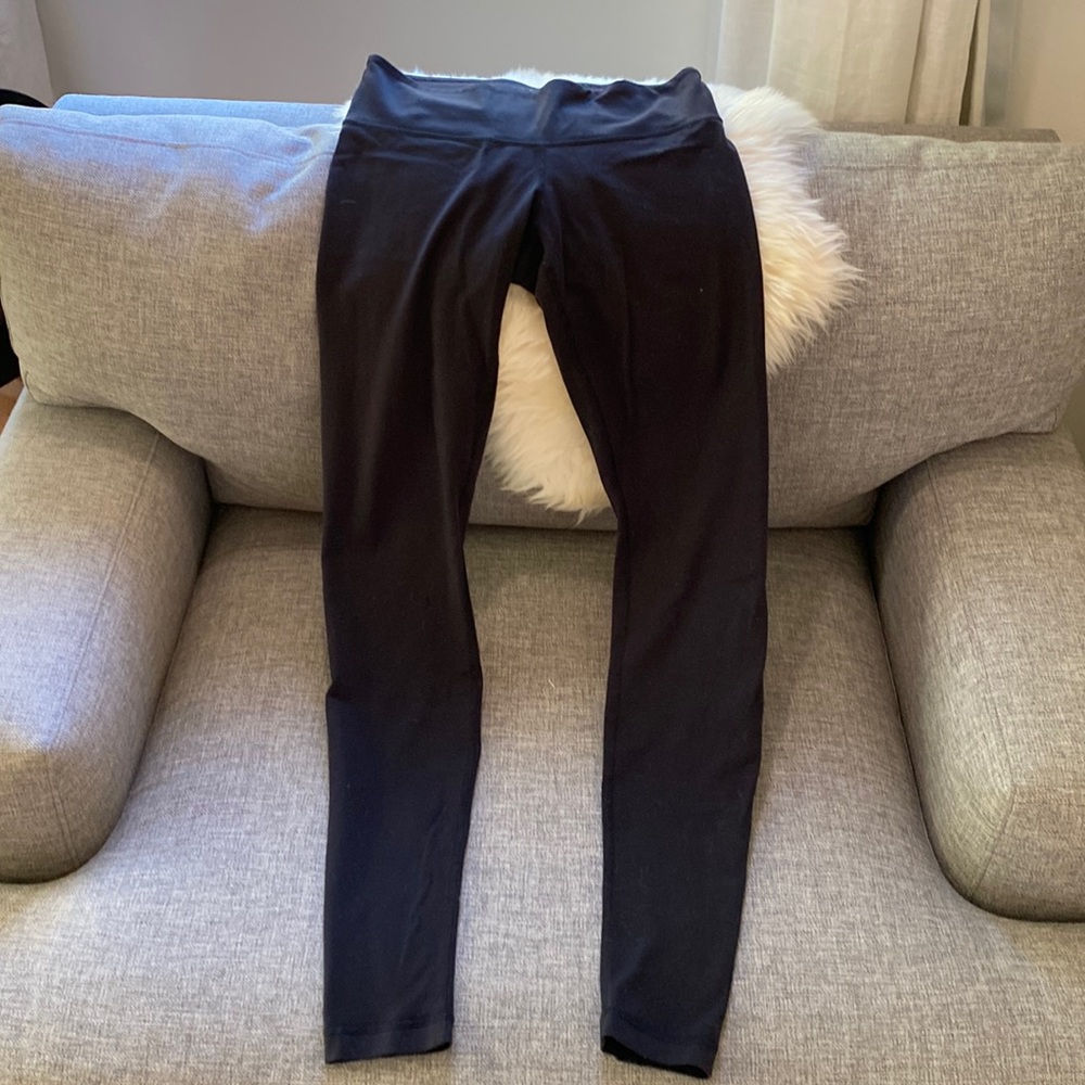 Black lululemon wunderunder leggings